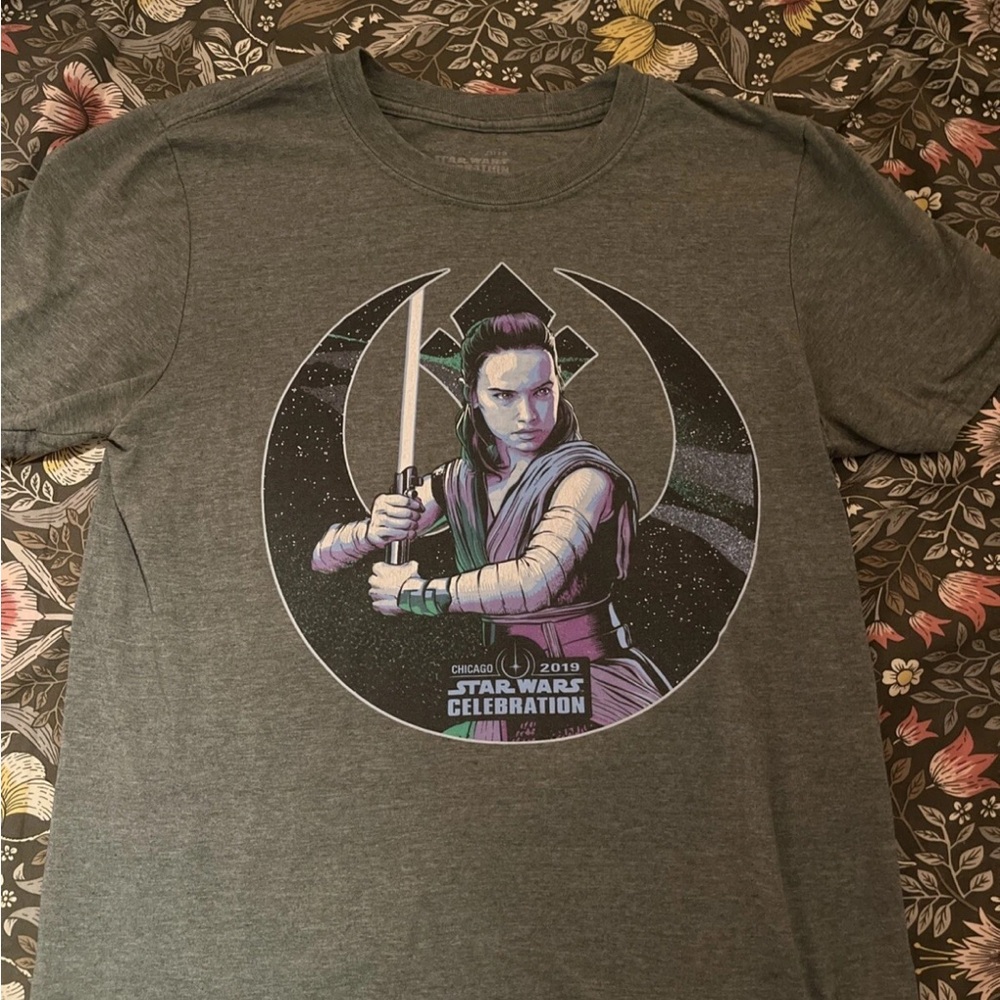 Star Wars celebration Chicago green Rey tee